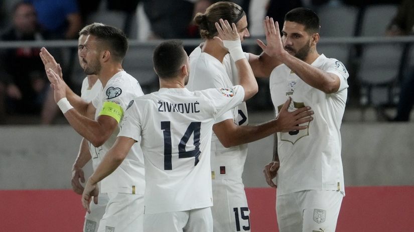 Aleksandar Mitrović proslavlja pogodak (©Reuters)