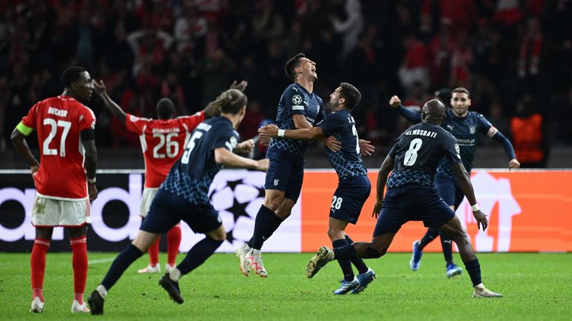 Andre Kastro i Žoao Mutinjo proslavljaju gol Brage