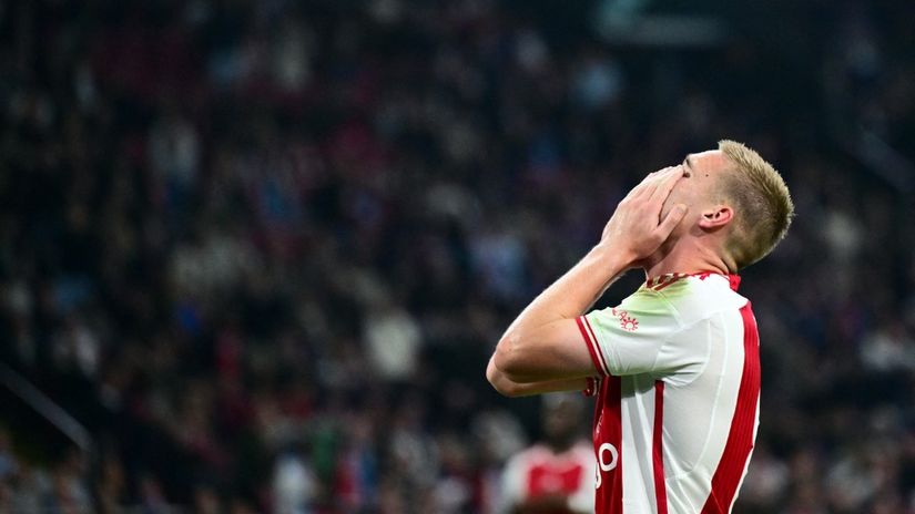 Najcrnji dan u istoriji Ajaksa! PSV ga petardom zakucao za samo dno (VIDEO)