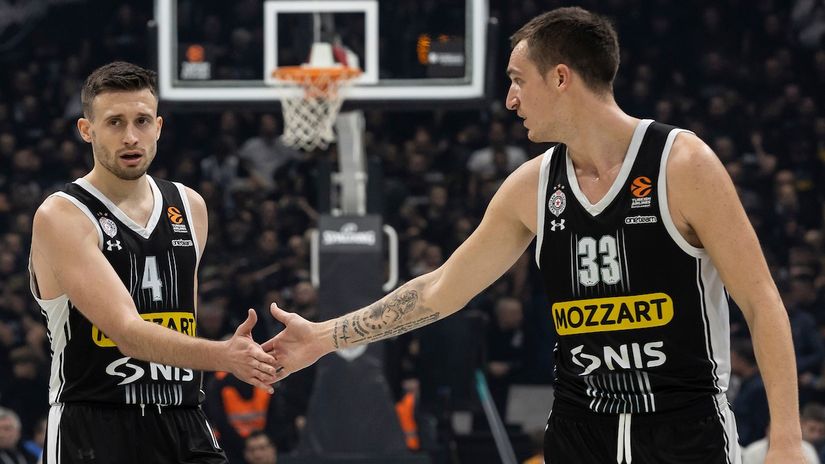 Aleksa Avramović i Danilo Anđušić (©Starsport)