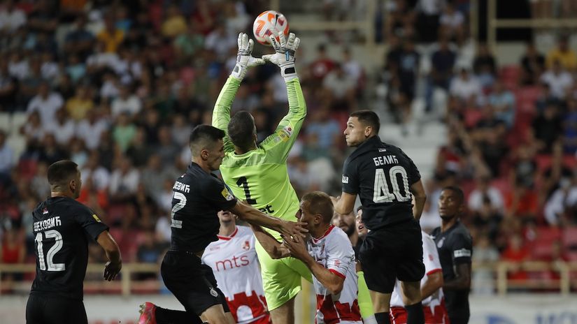 Meč Radnički Niš - Partizan na Čairu igra se po izuzetno lošem