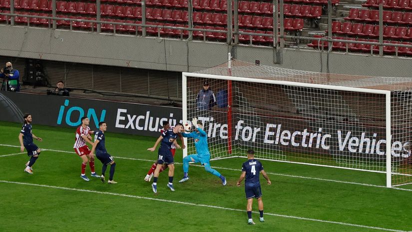 Prvi gol Olimpijakosa (©Reuters)