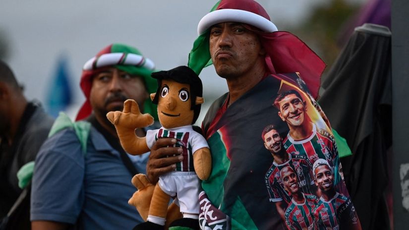 Navijači Fluminensea su na kreativan način sa aerodroma ispratili igrače na put u Saudijsku Arabiju (©AFP)