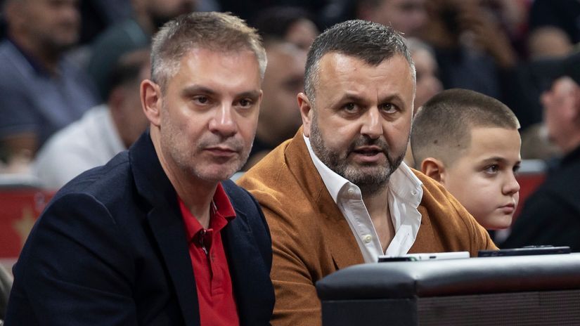 Željko Drčelić (desno) i potpredsednik UO Crvene zvezde Živorad Vasić (©Star Sport)