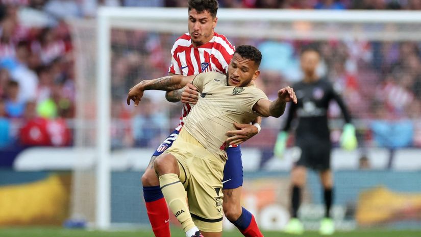 Luis Suarez protiv Atletiko Madrida (©Reuters)