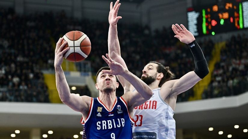 Vanja Marinković i Tornike Šengelija (©FIBA Basketball)