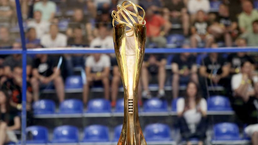 Trofej za osvajača Jadranske lige (©MN Press)