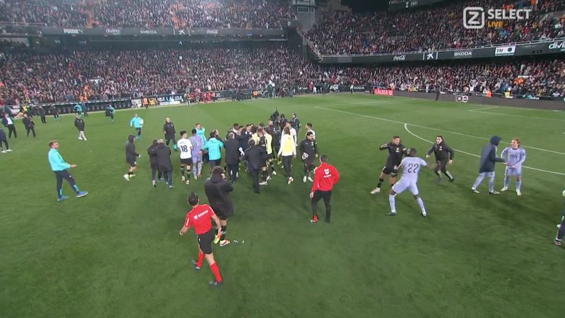 Au, kako će da gori u Španiji! Sudija svirao kraj dok je Realova lopta ulazila u gol?! (VIDEO)