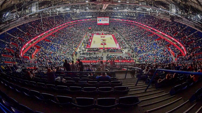 Prazne stolice u Areni (©Starsport)