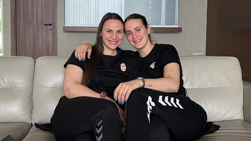 Jelena Agbaba i Jovana Jovović (©RSS)