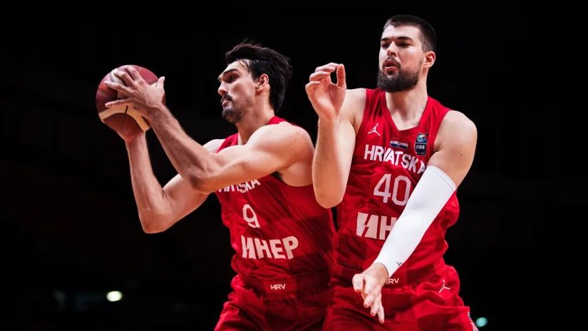 Dario Šarić i Ivica Zubac (©FIBA Basketball)