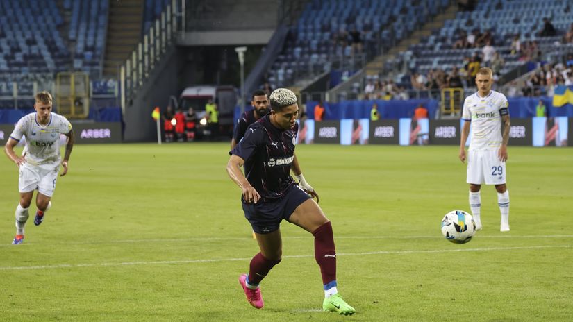 Mateus Saldanja (Partizan) na meču sa kijevskim Dinamom