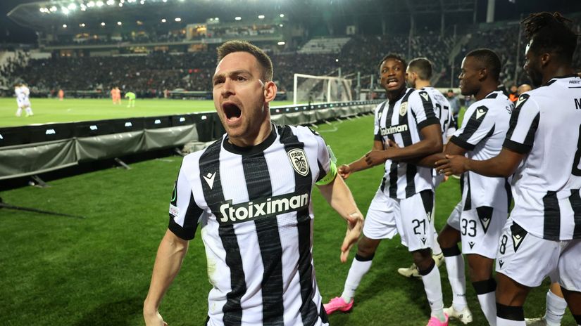 Andrija Živković u dresu PAOK-a (©Reuters)