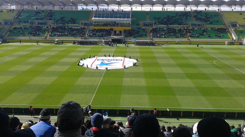 Anži arena u Kaspijsku (©Wikipedija/Maqivi)