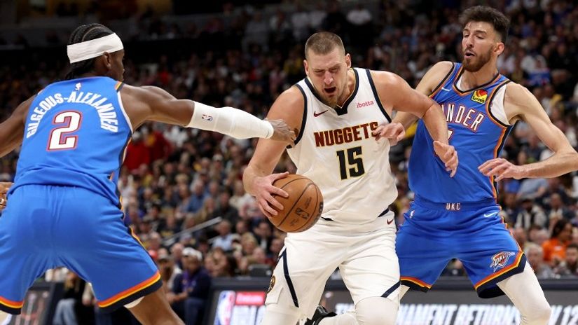 Šej Gildžes Aleksander, Nikola Jokić i Čet Holmgren (AFP)