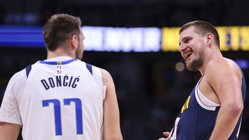 Nikola Jokić i Luka Dončić (AFP)