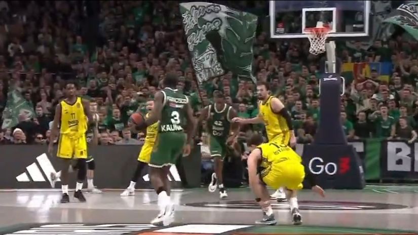 Fenerbahče poterao maler: Tarik Biberović iznet sa terena (VIDEO)