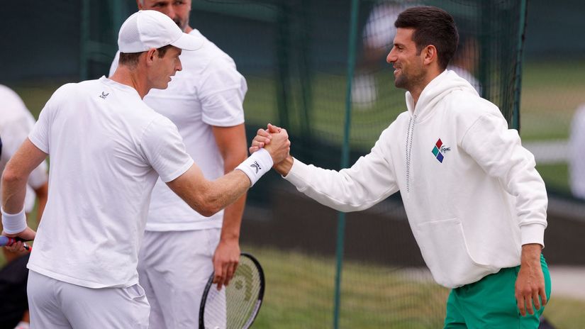 Endi Mari i Novak Đoković  (©Reuters)
