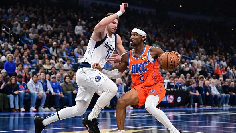 Luka Dončić i Šej Gildžes Aleksander (AFP)