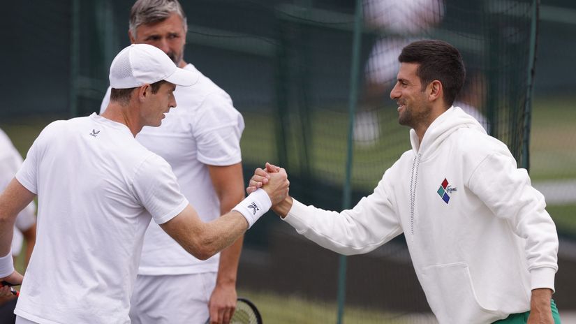 Endi Mari i Novak Đoković (©Reuters)