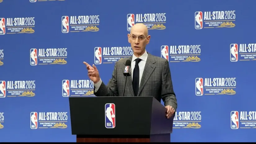 Adam Silver (©AFP)