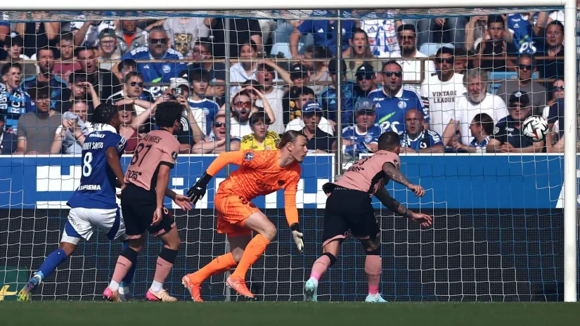 Autogol Lukasa Ernandeza (@Reuters)