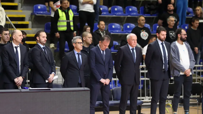 Željko Obradović sa stručnim štabom (©MN Press)