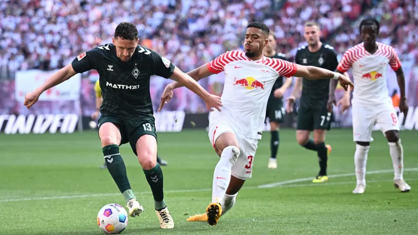 Miloš Veljković na jednoj od ranijih utakmica sa RB Lajpcigom (©Reuters)
