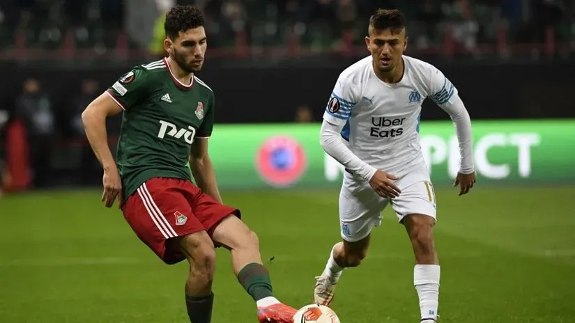 Nair Tiknizjan (levo) protiv Olimpika iz Marselja (©AFP)