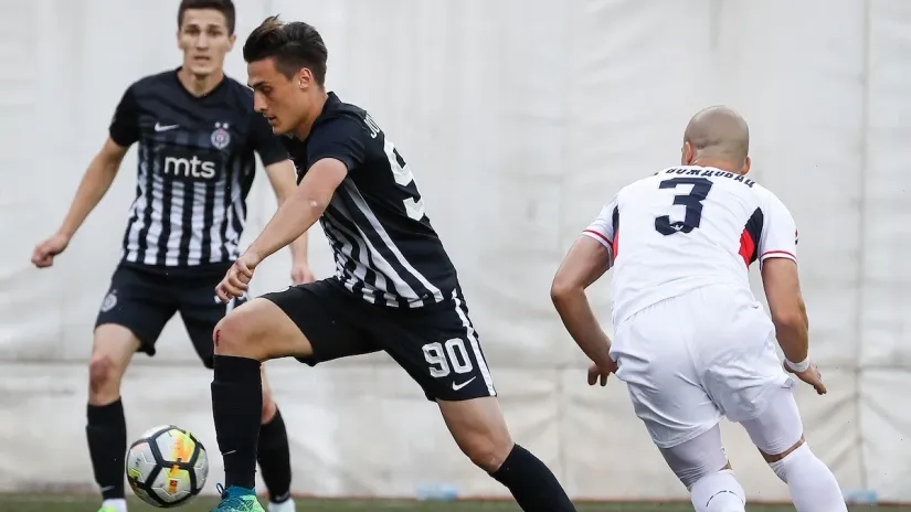 Strahinja Jovanović u dresu Partizana (©Starsport)