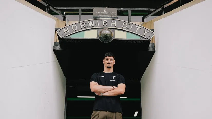 (x.com/NorwichCityFC)