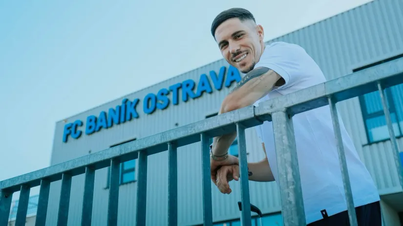 Srđan Plavšić (@FCBanik)