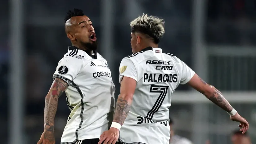 Arturo Vidal u dresu Kolo Kola (©Reuters)