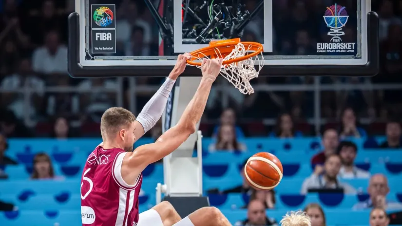 Kristaps Porzingis (FIBA)