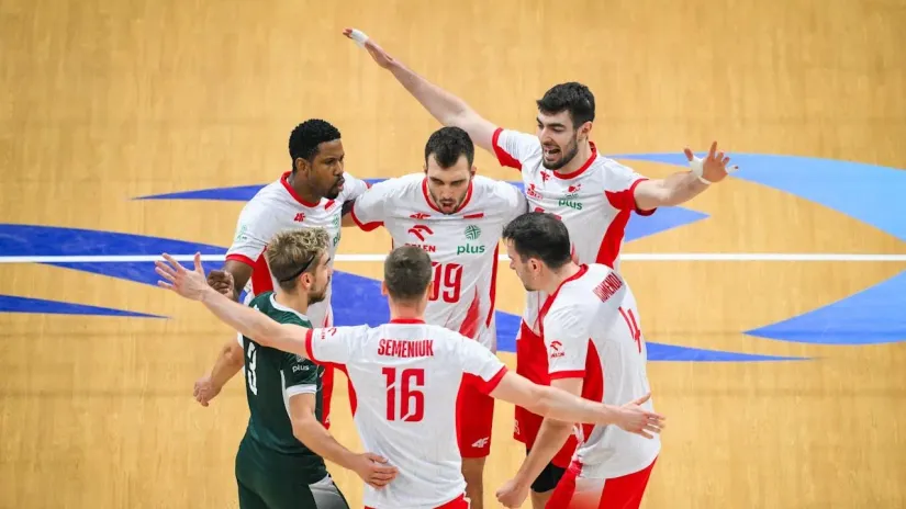 ©FIVB