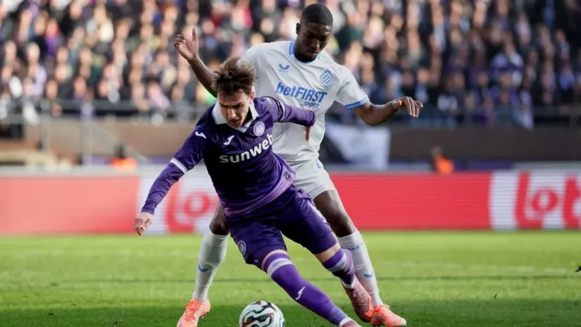 Mihajlo Cvetković i Hoel Ordonjez (©AFP)