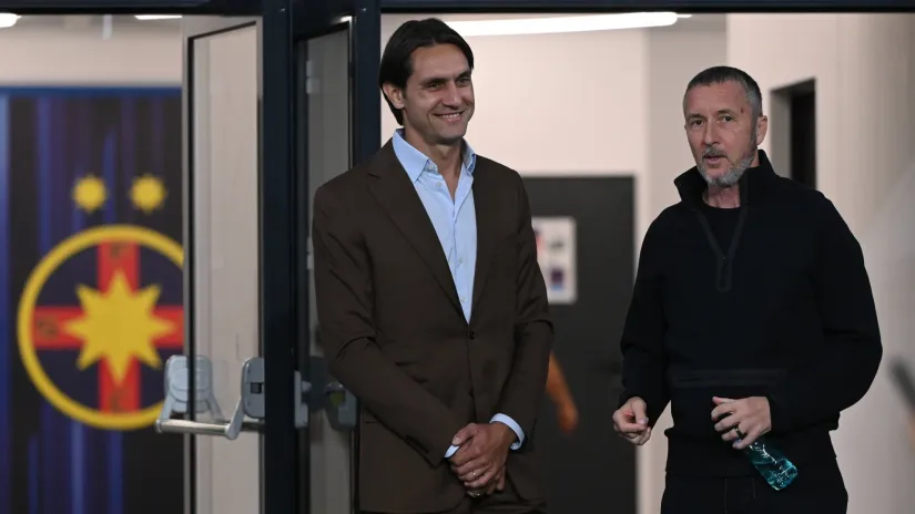 Desno je Mihaj Stojka (©Razvan Pasarica /Guliver)