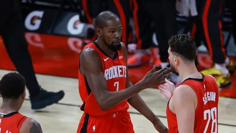 Kevin Durant i Alperen Šengun (AFP)