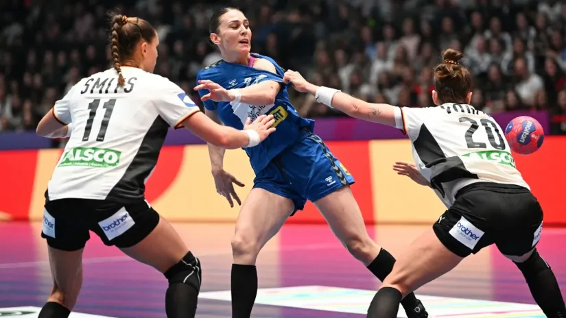 Jovana Srkobić u meču sa Nemicama (©AFP)