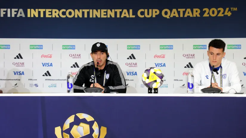 Almada dok je vodio Pačuku (©Reuters)