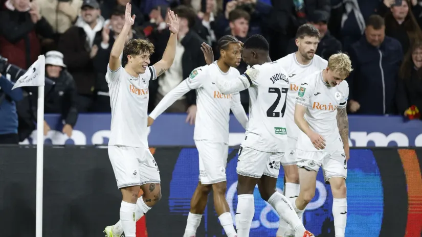 Igrači Svonsija (©Reuters)