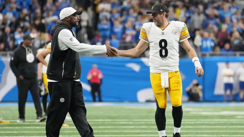 Majk Tomlin i Eron Rodžers (©AFP)