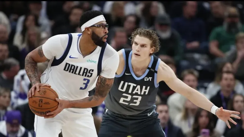 Entoni Dejvis i Lauri Markanen (AFP)