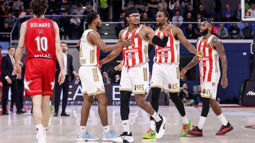 Košarkaši Crvene zvezde u Milanu (©MN Press)