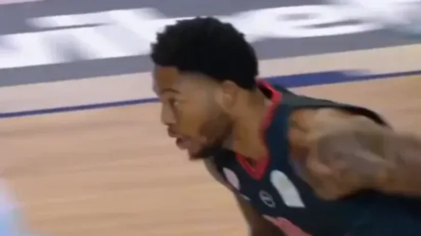 Tajrik Džons (Foto: Printskrin)