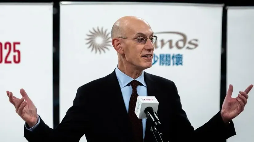Adam Silver (©AFP)