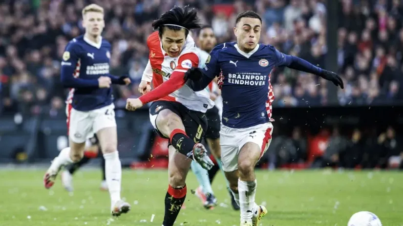 Detalj sa prvog ovogodišnjeg susreta Fajenorda i PSV-a (©AFP)