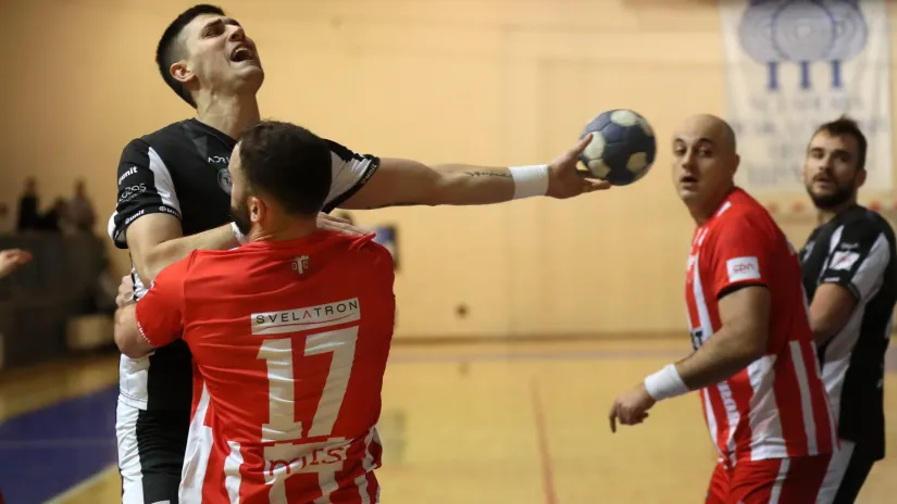 Nikola Crnoglavac u deulu sa Zvezdom u Šumicama (©MN Press)