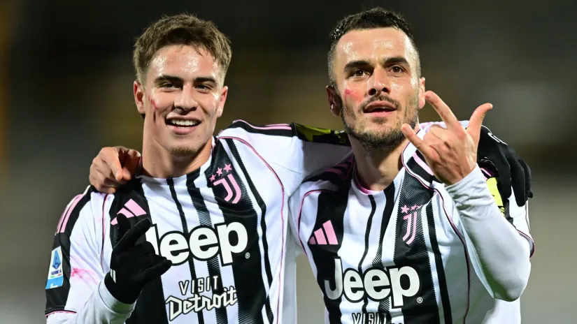 Jildiz i Kostić (©Reuters)