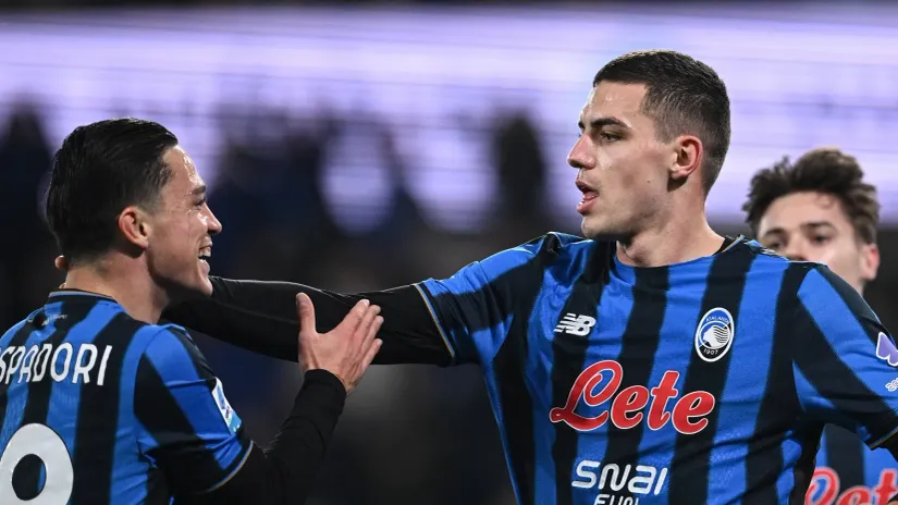 Đakomo Raspadori i Nikola Krstović (©Matteo Gribaudi/Guliver)